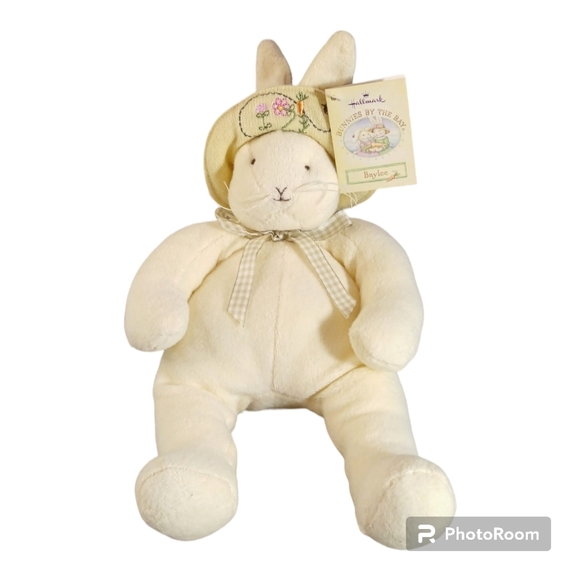 NWT Hallmark Bunnies by the Bay plush, Bay Lee. Pre-owned. - Picture 7 of 7